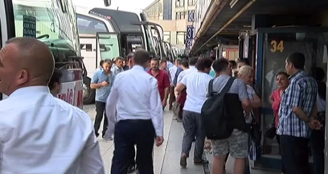 İstanbul Otogarında Bayram Yoğunluğu