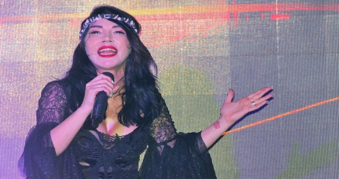 Hande Yenerden Demet Akalına ‘Tarkan  Cevabı