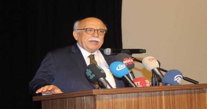 Bakan Avcıdan Fikret Hakanın Vefatı Dolayısıyla Mesaj