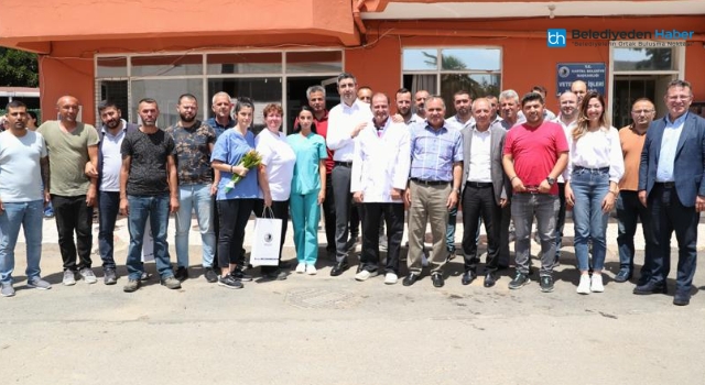 BAŞKAN GÖKHAN YÜKSEL, BELEDİYE PERSONELİ İLE BAYRAMLAŞTI