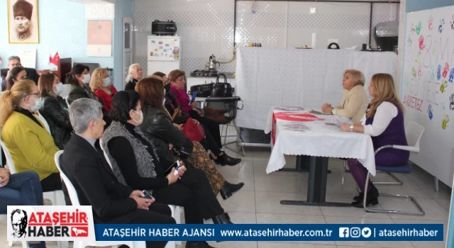 ASİDAD’ta ’Geçmişten Günümüze Kadınların Mücadelesi’ Konuşuldu