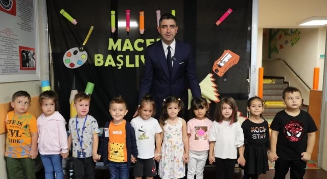 Başkan Gökhan Yüksel Öğrencilerin İlk Gün Heyecanını Paylaştı
