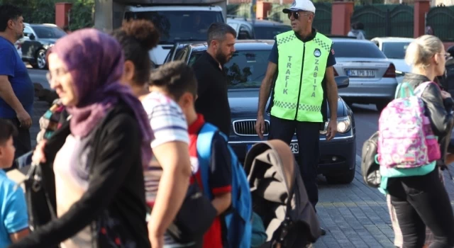 Kartallı Öğrenciler, Kartal Belediyesi Zabıta Ekiplerine Emanet