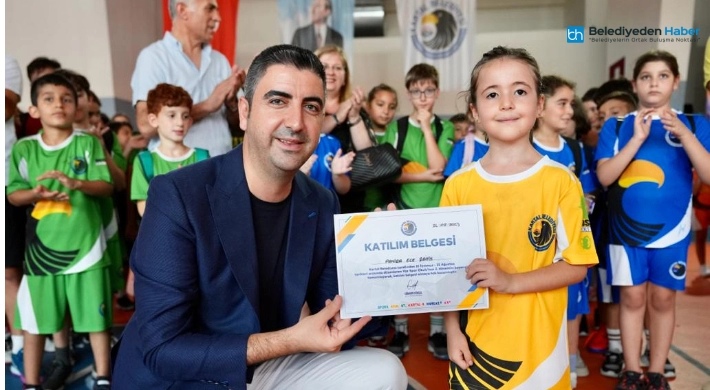 Kartal Belediyesi Yaz Spor Okulu 2. Dönem Mezunlarını Verdi
