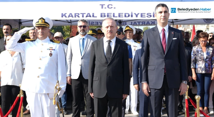Kartal’da, Büyük Zafer’in 101. Yıl Kutlamaları Ata’ya Çelenk Sunumuyla Başladı