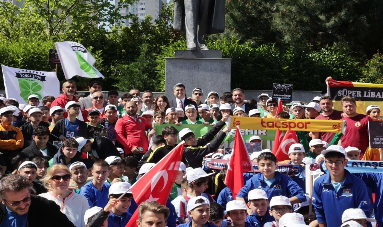 Ataşehir’de 19 Mayıs Atatürk’ü Anma, Gençlik ve Spor Bayramı Coşkuyla Kutlandı