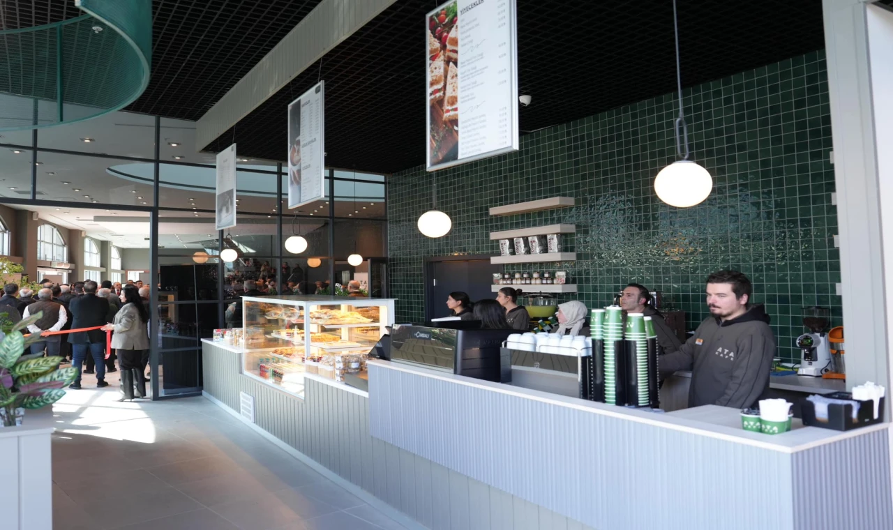 Ataşehir’de Çay ve Kahve Severler Ata Kafelerde