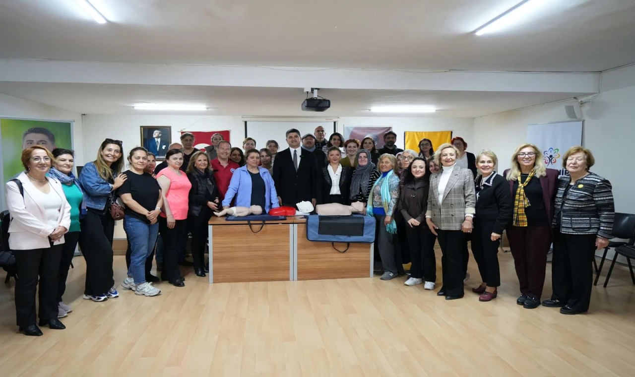 Ataşehir’de Hayat Kurtaran İlk Yardım Eğitimleri Verildi