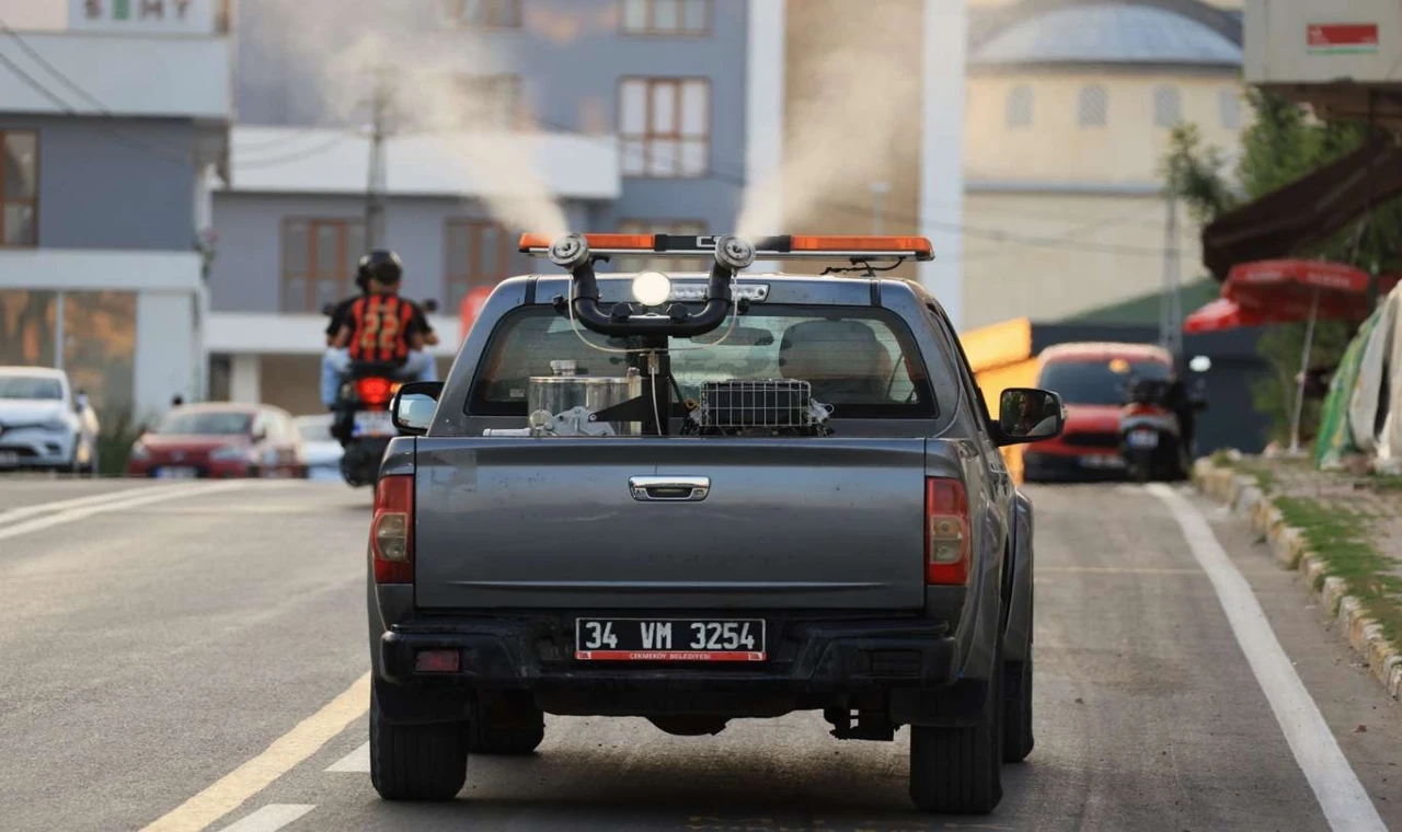 Çekmeköy’de Yaz İlaçlama Çalışmaları Başladı