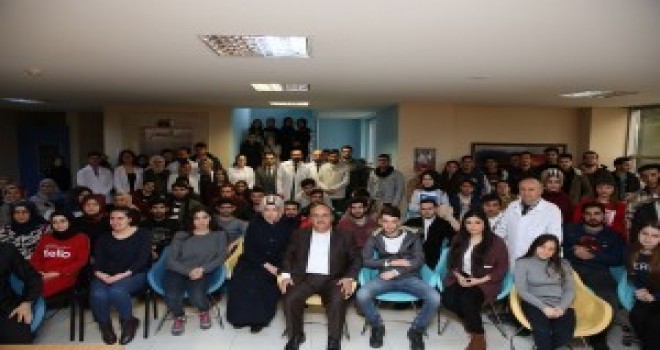 Başkan Hasan Can, Cemil Meriç Gençlik ve Kültür Merkezi’nde Öğrencilerle Buluştu