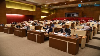 KADIKÖY’DE SİFONLARI YAĞMUR SUYU DOLDURACAK