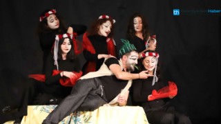 ‘Eşeğin Gölgesi’ tiyatro oyunu tiyatroseverlerle buluştu