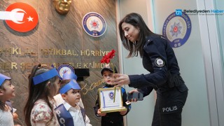 AÇEM’Lİ MİNİKLERDEN TUZLA İLÇE EMİYET MÜDÜRLÜĞÜ’NE POLİS HAFTASI  ZİYARETİ