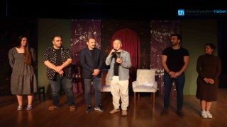 “SAHNE RÜZGÂRLARI” ADLI TİYATRO OYUNU KARTAL’DA SAHNELENDİ
