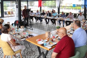 BAŞKAN YÜKSEL MUHTARLARI DİNLİYOR