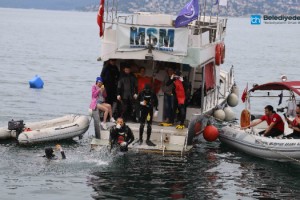 DÜNYA ÇEVRE GÜNÜ DOLAYISI İLE KARTAL’DA DENİZ VE SAHİL TEMİZLİĞİ YAPILDI