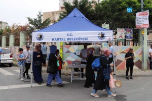 KARTAL BELEDİYESİ’NDEN LGS ÖNCESİ ÖĞRENCİLERE SU İKRAMI