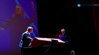 İLHAN İREM ‘IŞIK VE SEVGİYLE’ UĞURLANDI