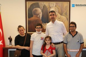 LGS BİRİNCİSİNDEN BAŞKAN GÖKHAN YÜKSEL’E ZİYARET