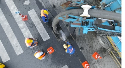 İBB, Sağanak yağışlara karşı tedbirlerini arttırıyor!