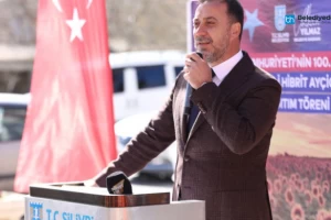 Si̇li̇vri̇’de Mi̇lli̇ Ayçi̇çek Tohumlari Ücretsi̇z Dağitiliyor