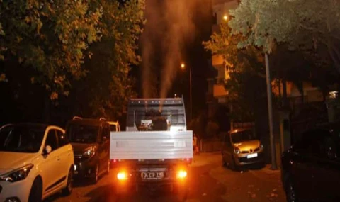 Ataşehir’de Gece İlaçlama Çalışmaları Sürüyor